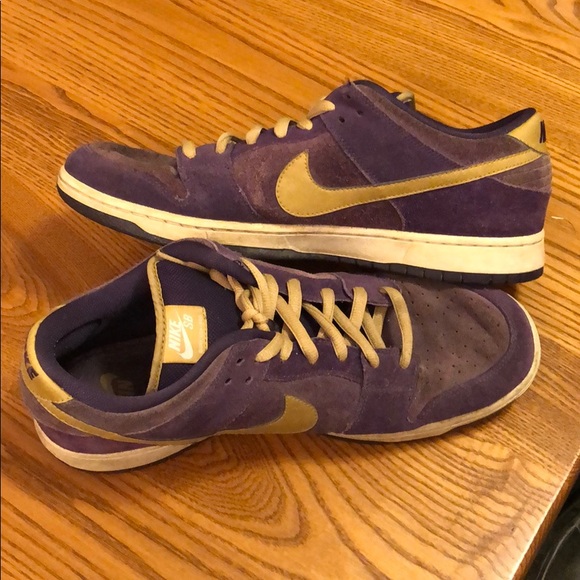 dunks purple and gold